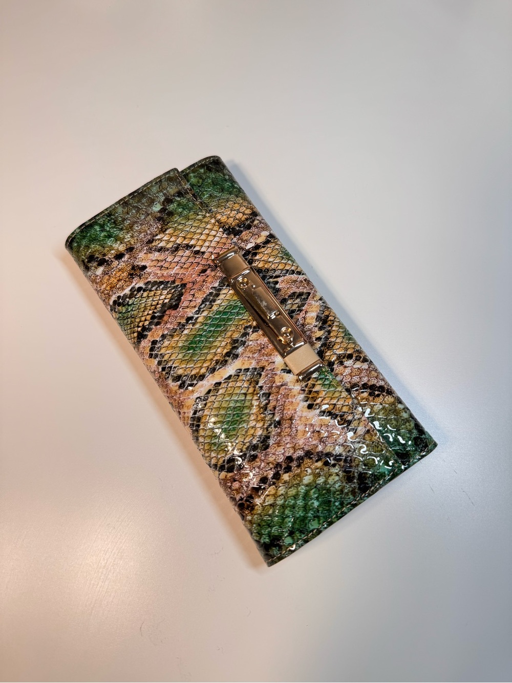 Goldlion Snake-Print Green Patent Leather Clutch Wallet